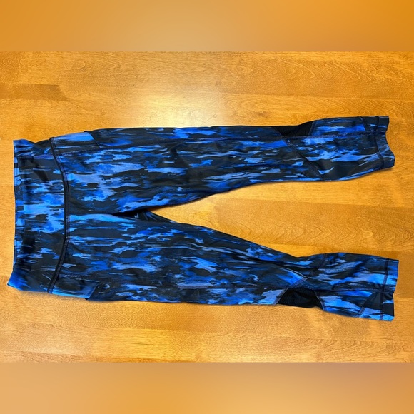 Lululemon cropped leggings - Picture 2 of 2